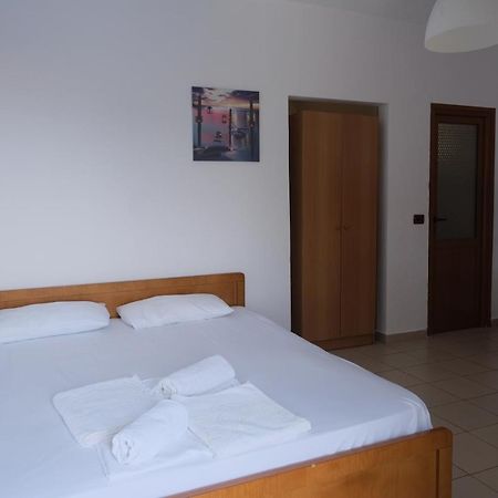 Mehilli Hotel Dhërmi Exteriér fotografie