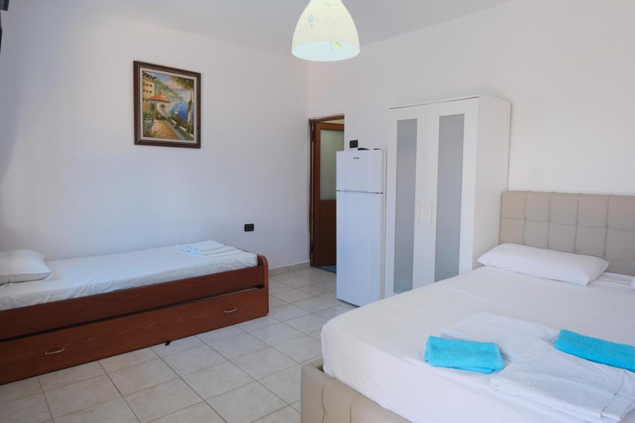 Mehilli Hotel Dhërmi Exteriér fotografie