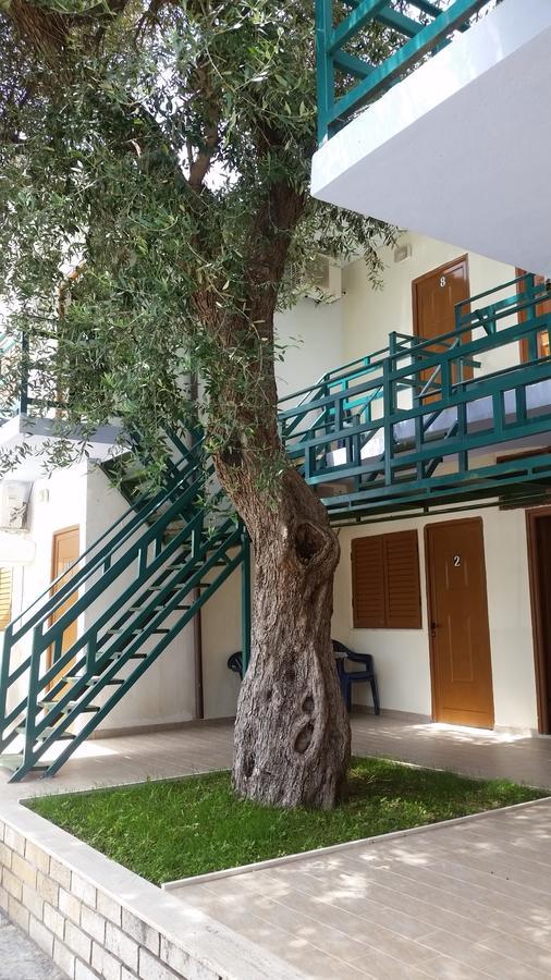 Mehilli Hotel Dhërmi Exteriér fotografie