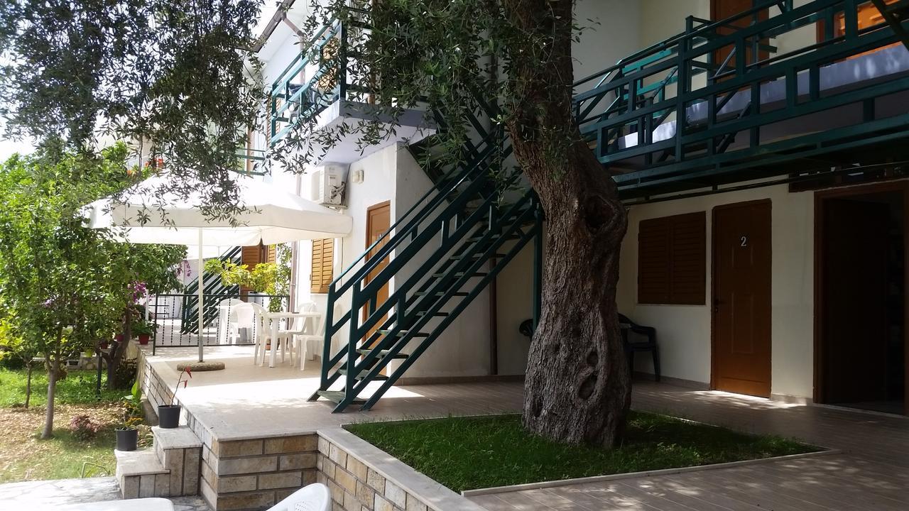 Mehilli Hotel Dhërmi Exteriér fotografie